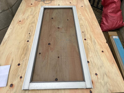 ミネトーヨー住器の【三鷹市】改修工事　網戸張替えの施工後の写真1