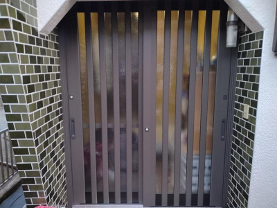 ミネトーヨー住器の【動画有】八王子市　玄関引戸カバー工事の施工後の写真1