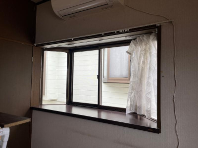 ミネトーヨー住器の【八王子市】内窓インプラス　施工工事の施工前の写真1