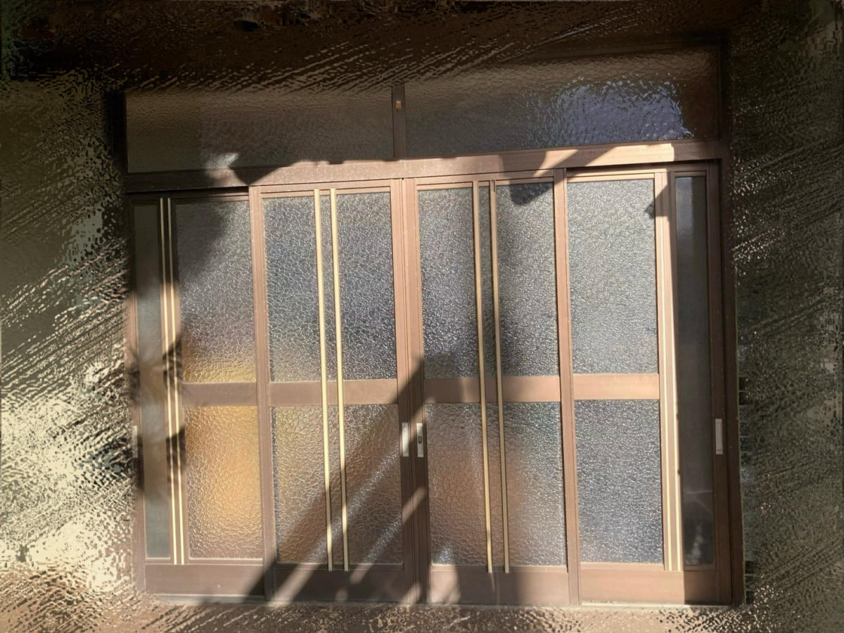 千歳屋トーヨー住器の和モダンな玄関引き戸で印象アップ✨の施工前の写真1