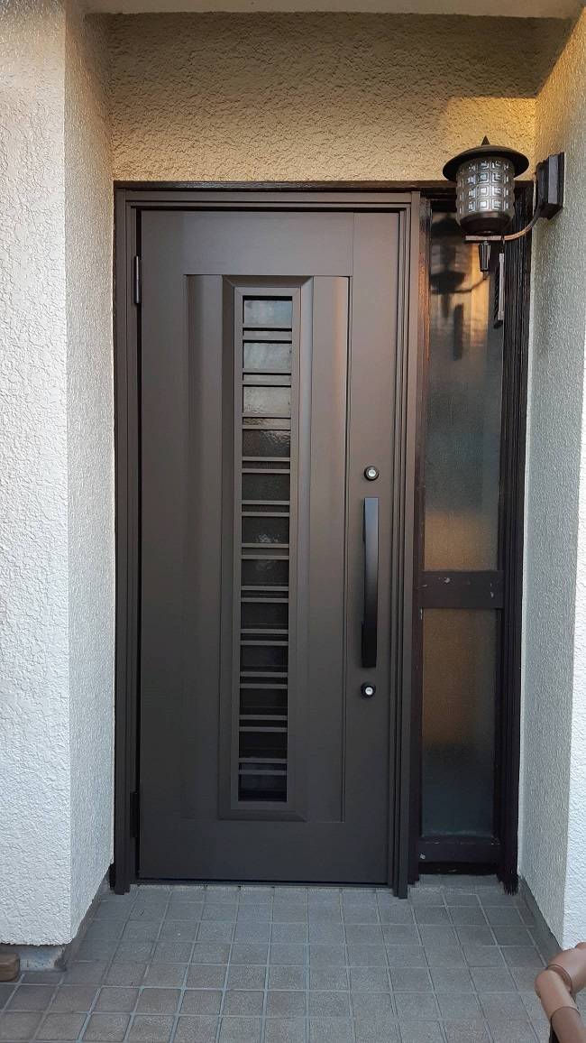 杉戸ウインドトーヨー住器の玄関ドア1dayリフォーム　リシェント　施工しました！の施工後の写真1