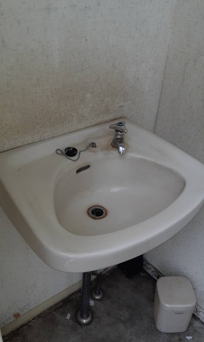 杉戸ウインドトーヨー住器の店舗の古くなったトイレ、きれいにしたい！の施工前の写真3