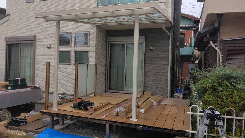 杉戸ウインドトーヨー住器の【春日部市】外にテラスを作りたい!ウッドデッキと屋根をつけて新しいくつろぎ空間の誕生です!の施工前の写真2