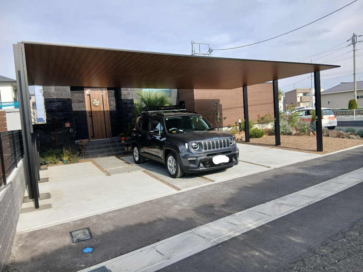 杉戸ウインドトーヨー住器の【加須市】おしゃれでかっこいいカーポートといえば！LIXILカーポートSC！！の施工後の写真1