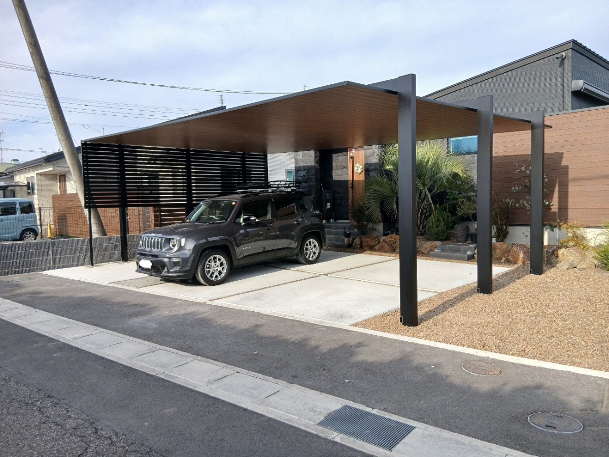 杉戸ウインドトーヨー住器の【加須市】おしゃれでかっこいいカーポートといえば！LIXILカーポートSC！！の施工後の写真3