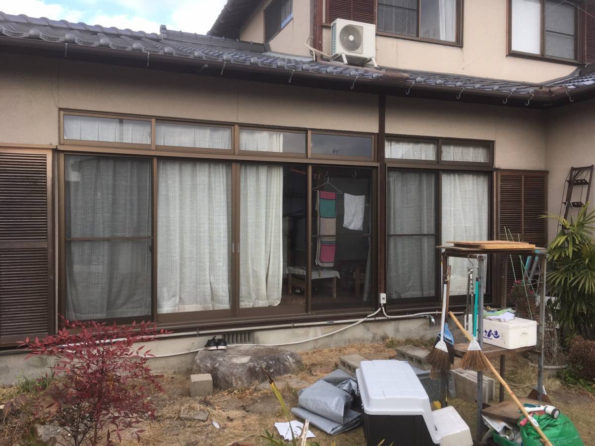 大和アルミトーヨー住器のテラス囲い取付の施工前の写真2