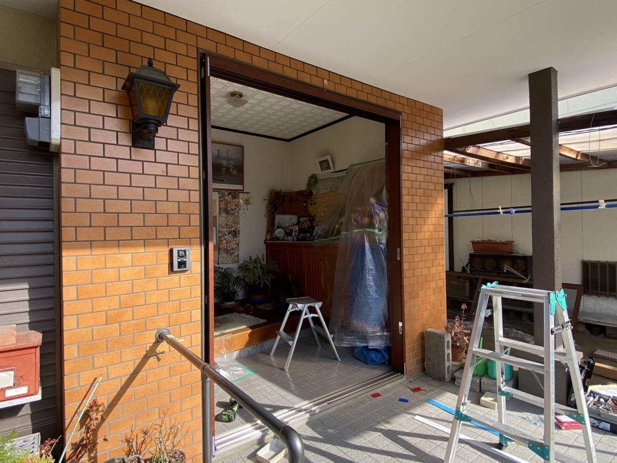 大和アルミトーヨー住器の玄関引戸取替の施工前の写真3