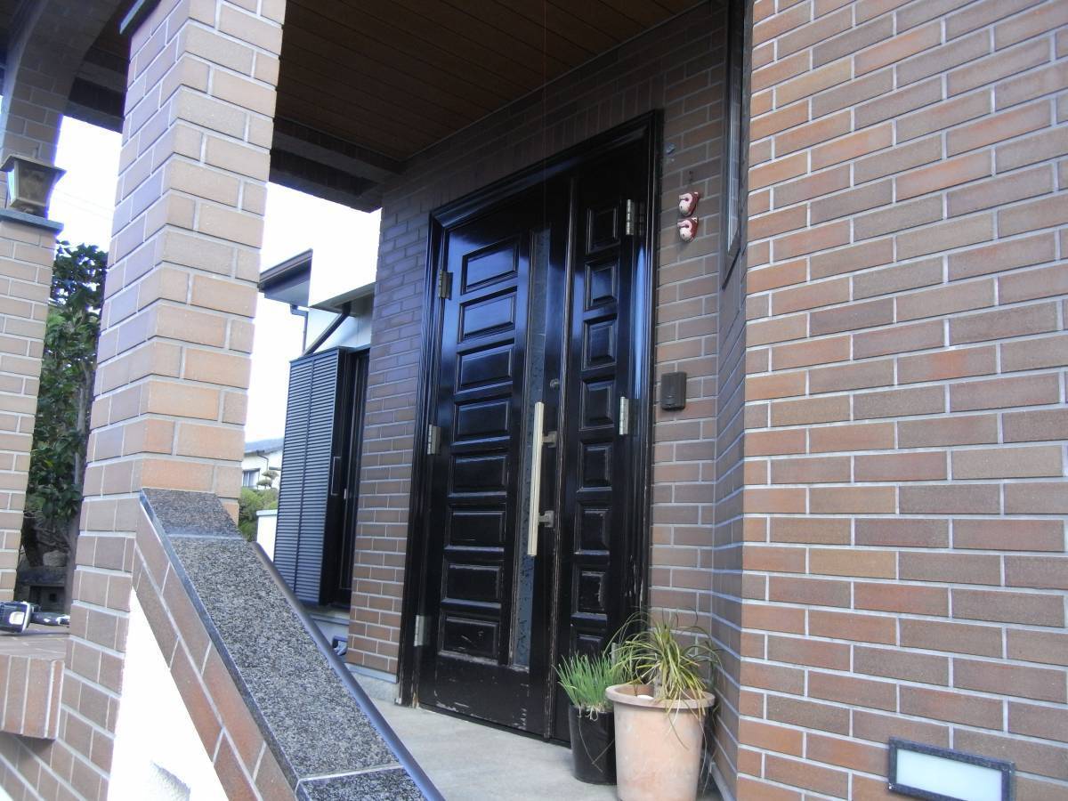 大和アルミトーヨー住器の玄関ドアの交換の施工前の写真1