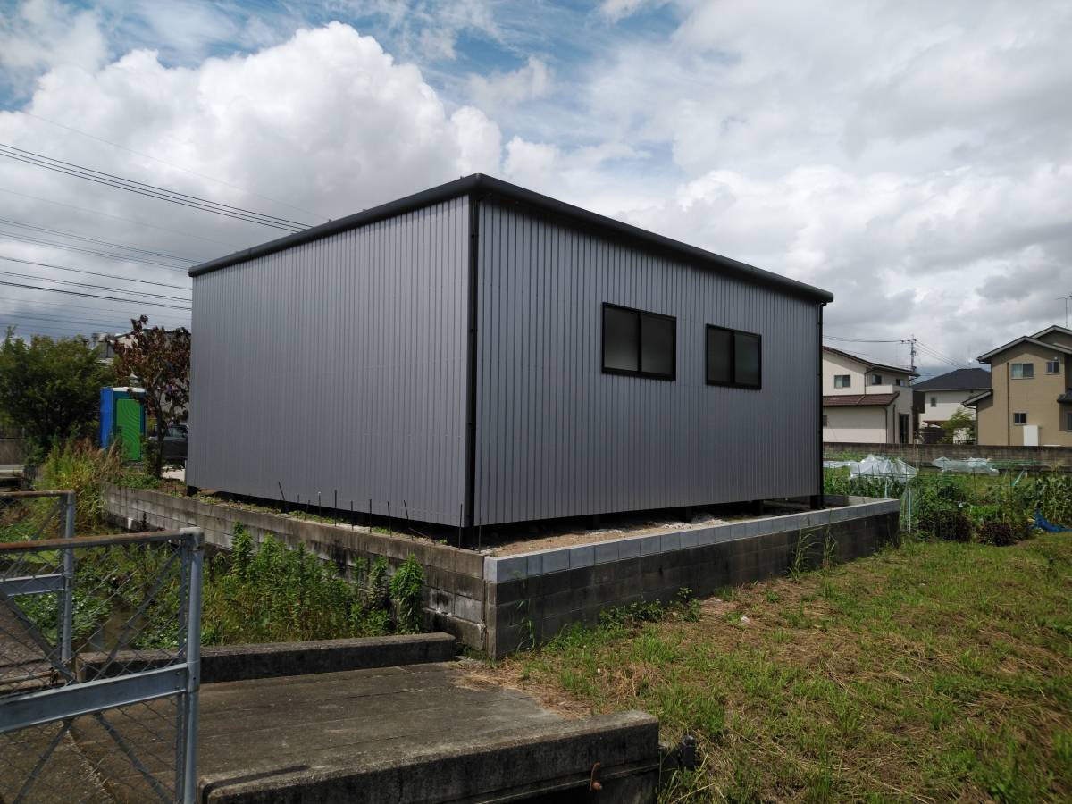 大和アルミトーヨー住器の≪T社様≫ガレージ設置工事で広い敷地を有効活用！の施工後の写真2