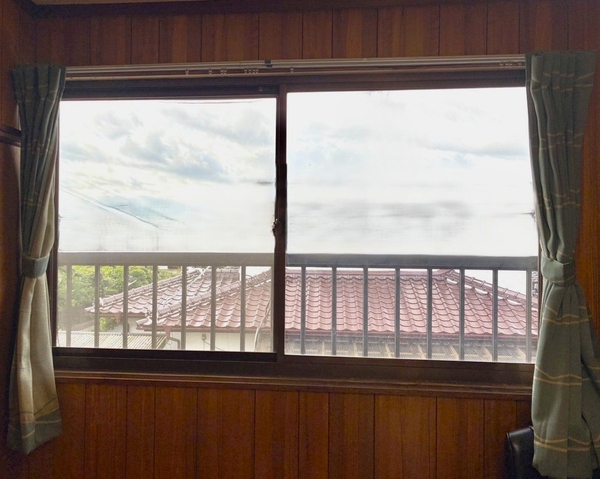 大和アルミトーヨー住器のサッシ交換の施工前の写真1