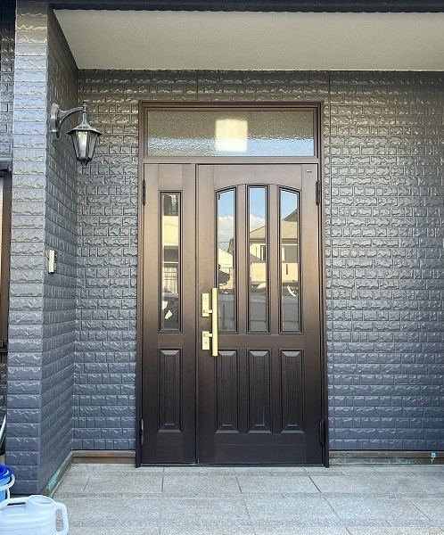 大和アルミトーヨー住器の玄関リフォーム、インプラス設置しました（佐賀市）の施工前の写真1