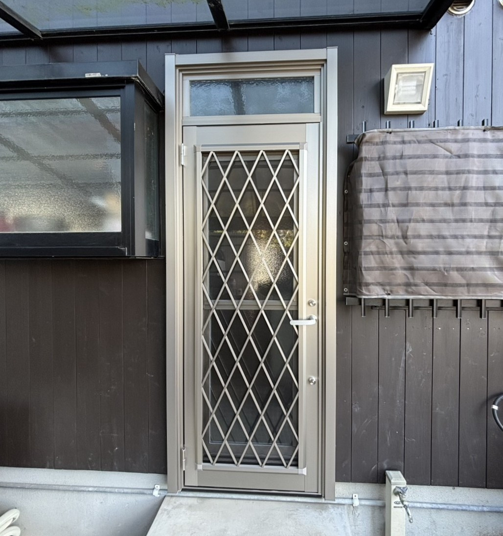 大和アルミトーヨー住器の【勝手口】玄関だけじゃない！リシェント（佐賀市）の施工後の写真1