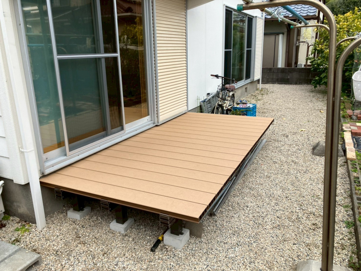 大和アルミトーヨー住器の（佐賀市）毎日のお洗濯が快適に！デッキ、テラス施工しましたの施工前の写真2