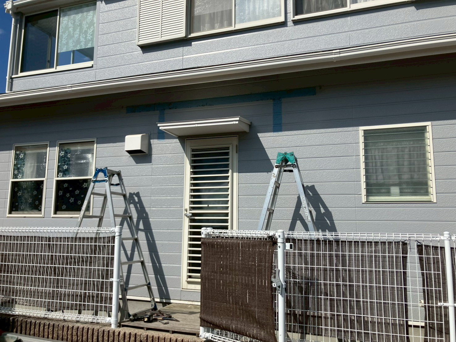 大和アルミトーヨー住器の（吉野ヶ里町）古くなった波板テラスからポリカ屋根のテラス「スピーネ」へ！の施工前の写真2