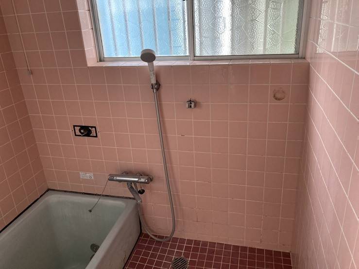 大和アルミトーヨー住器の≪K様邸≫浴室リフォーム／快適で安全なバスルームへの施工前の写真3