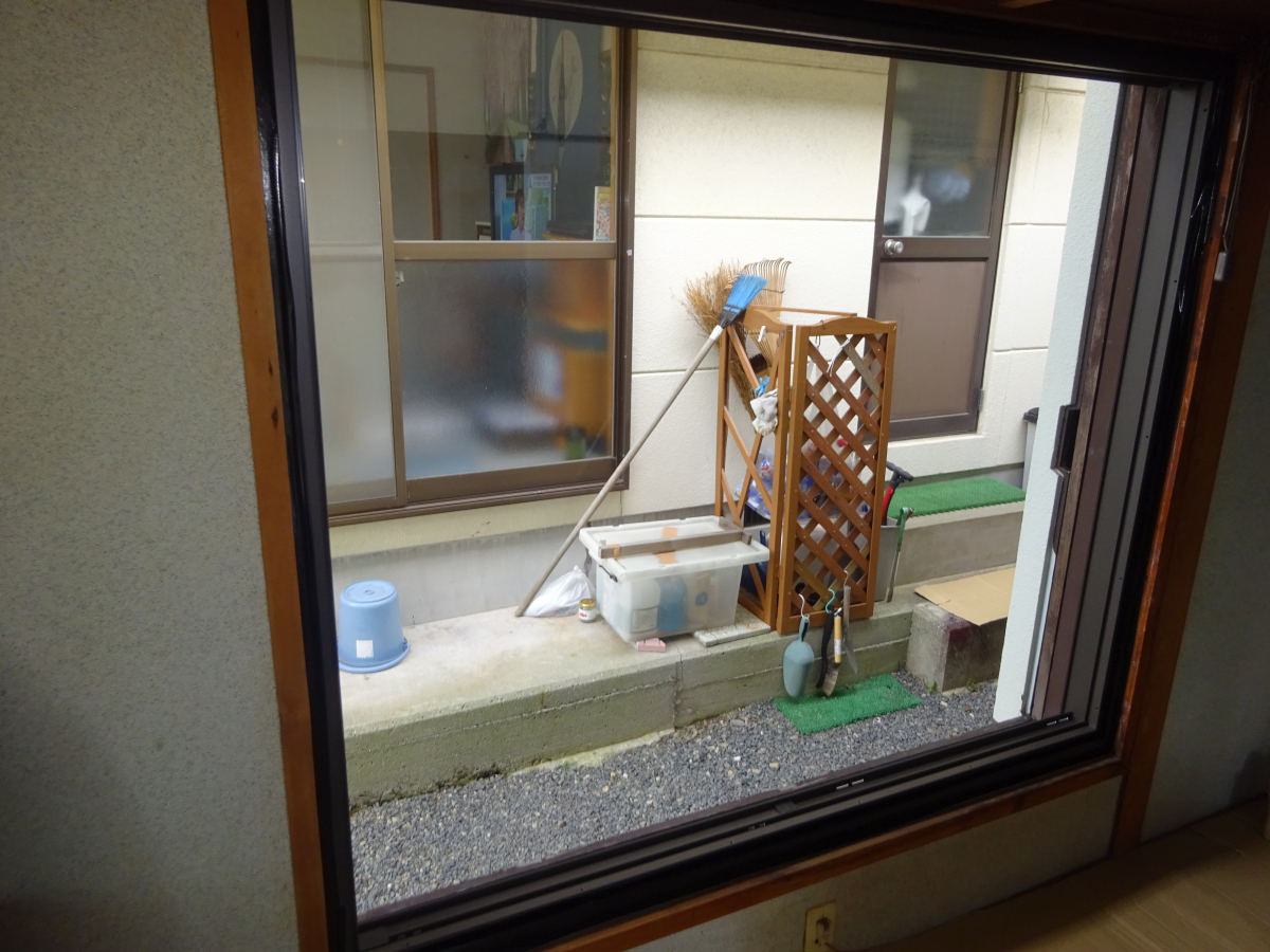サトートーヨー住器の取替窓『リプラス』施工例の施工前の写真2