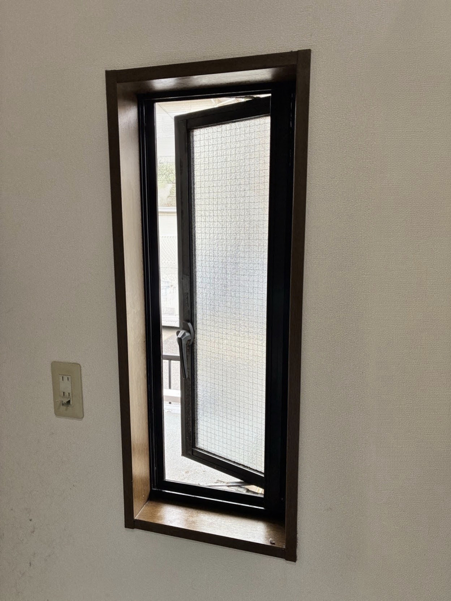 二葉屋の鹿嶋市 窓リフォーム 【リプラス】の施工前の写真1