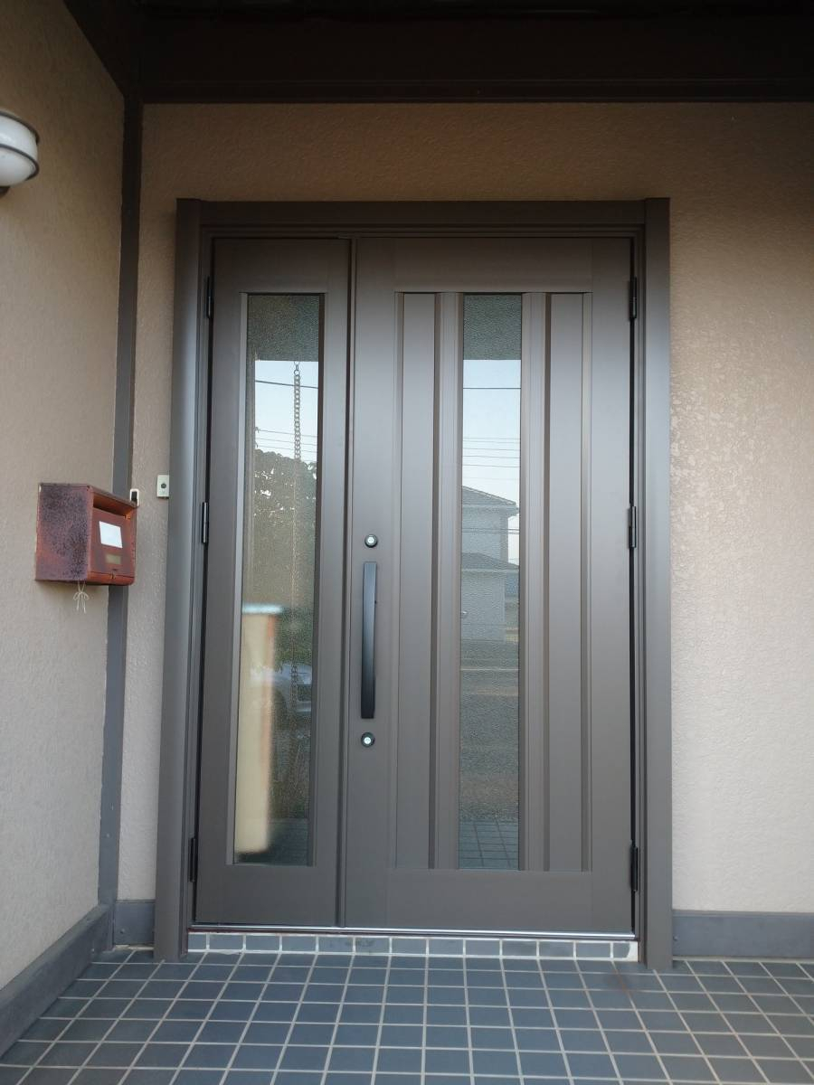 二葉屋の鹿嶋市　玄関ドア交換工事をしましたの施工後の写真1