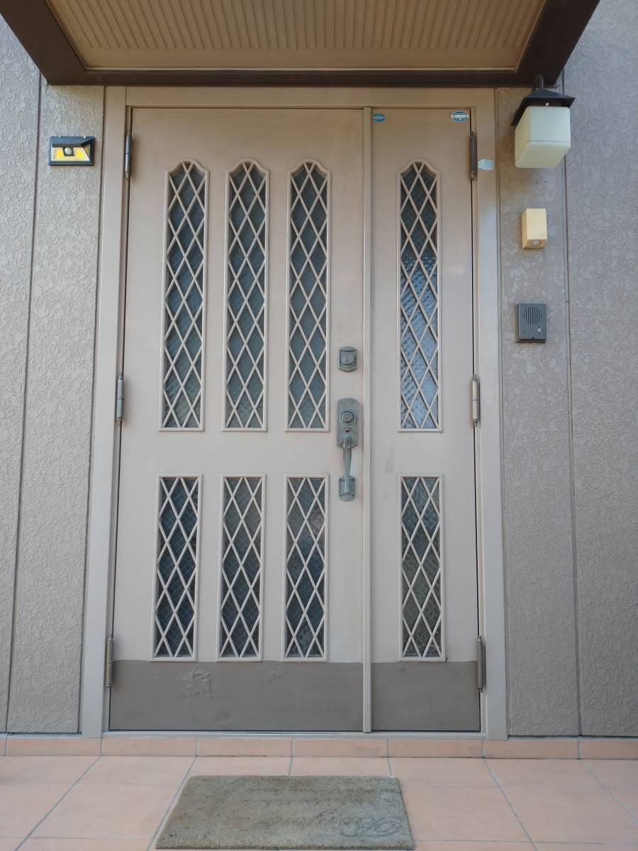 二葉屋の神栖市　玄関ドア交換工事をしましたの施工前の写真1