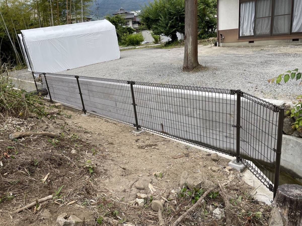 飯田トーヨー住器のフェンスの施工を行いました！！の施工後の写真1