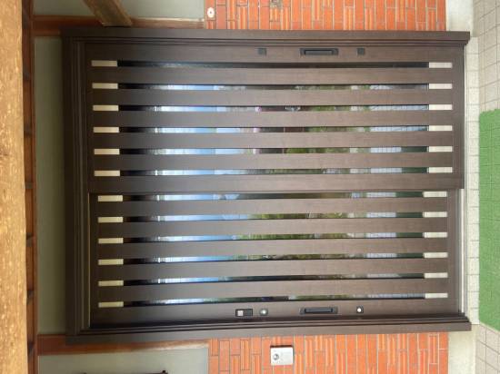 飯田トーヨー住器のリシェント玄関引戸の施工を行いました。施工事例写真1