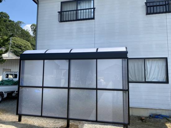 飯田トーヨー住器のテラス屋根の施工を行いました！！施工事例写真1
