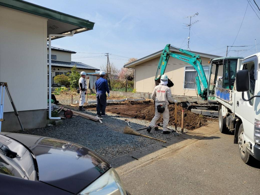 キタノトーヨー住器の積雪対応１００ｃｍタイプの頑丈なカーポート！！の施工前の写真2