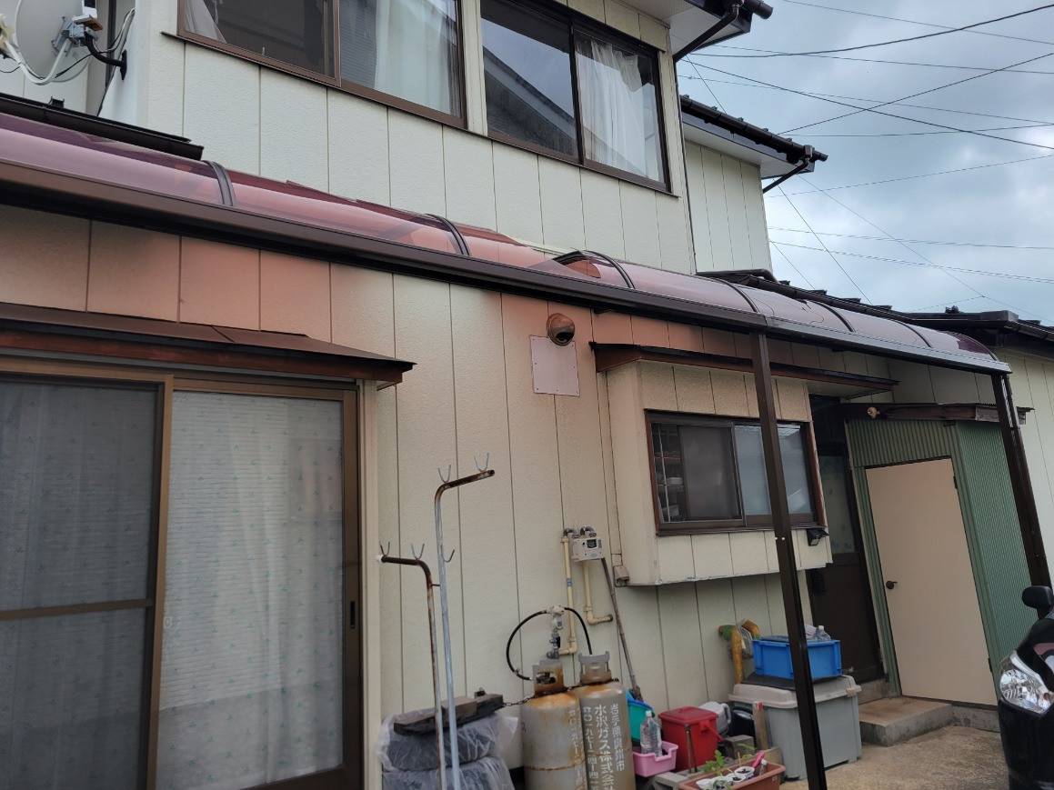 キタノトーヨー住器のテラス屋根の修理の施工前の写真2
