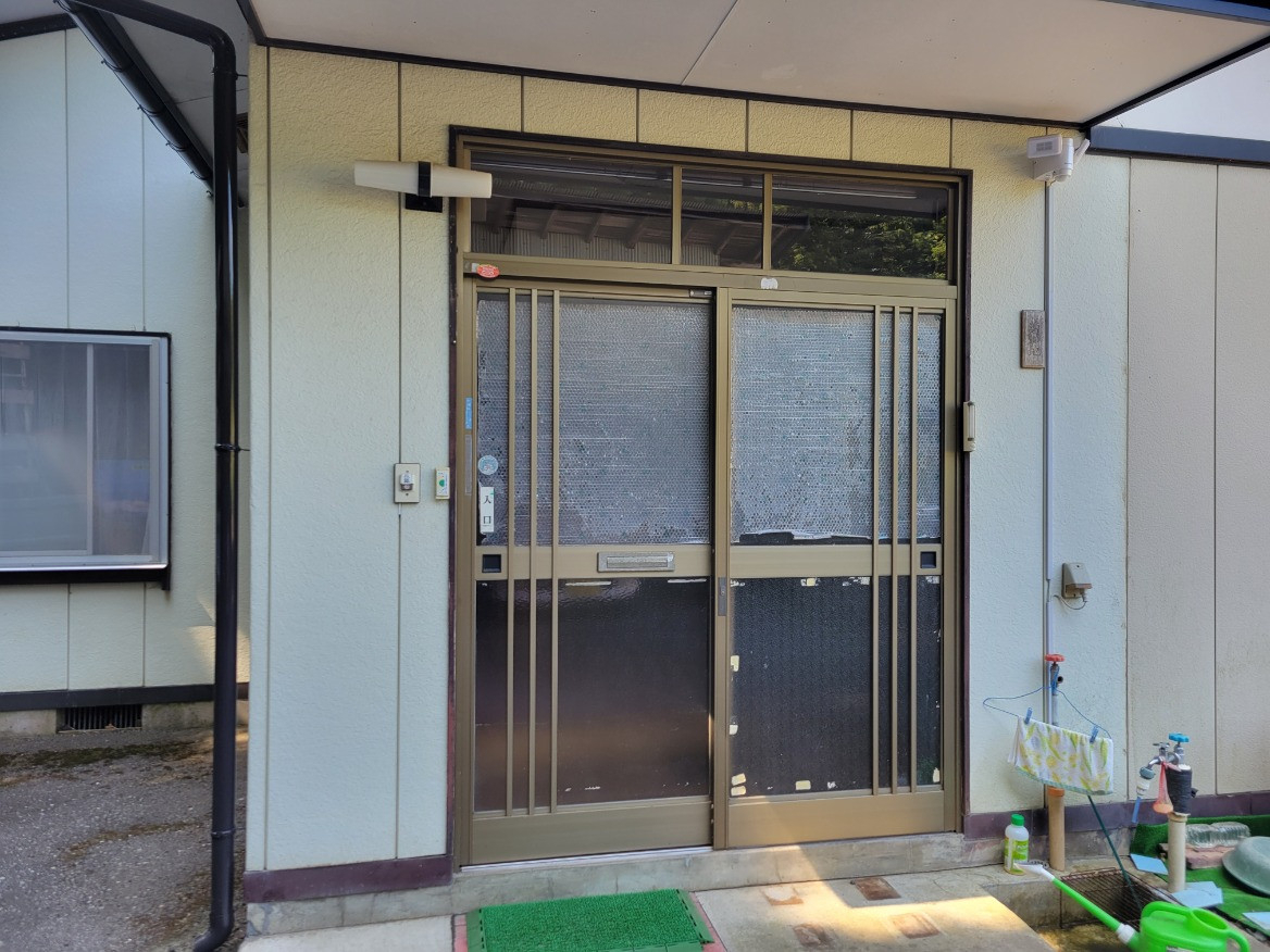 キタノトーヨー住器の玄関引き戸の交換工事の施工前の写真1