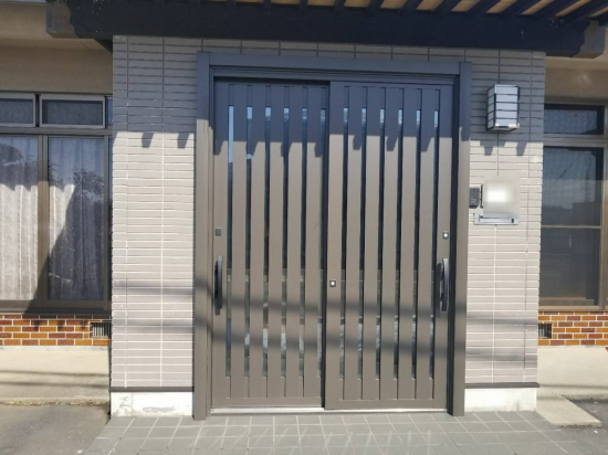 キタノトーヨー住器の玄関引き戸リフォーム施工事例写真1