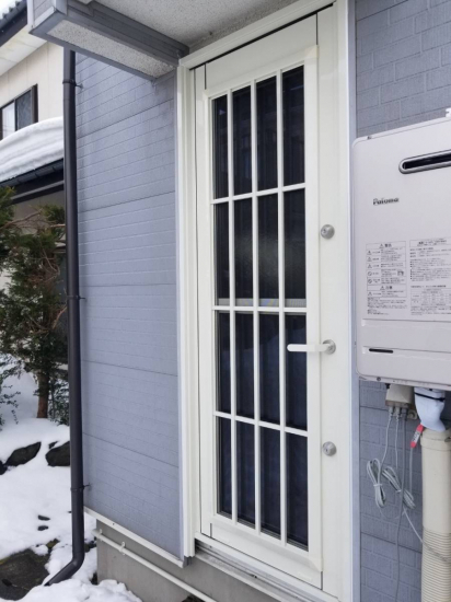 キタノトーヨー住器の勝手口ドアの交換工事施工事例写真1