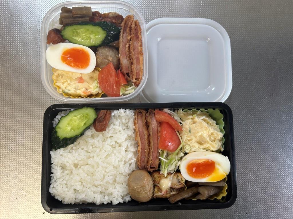 ど~んと一本!だし巻き玉子のお弁当 ミヤザキトーヨー住器のブログ 写真4