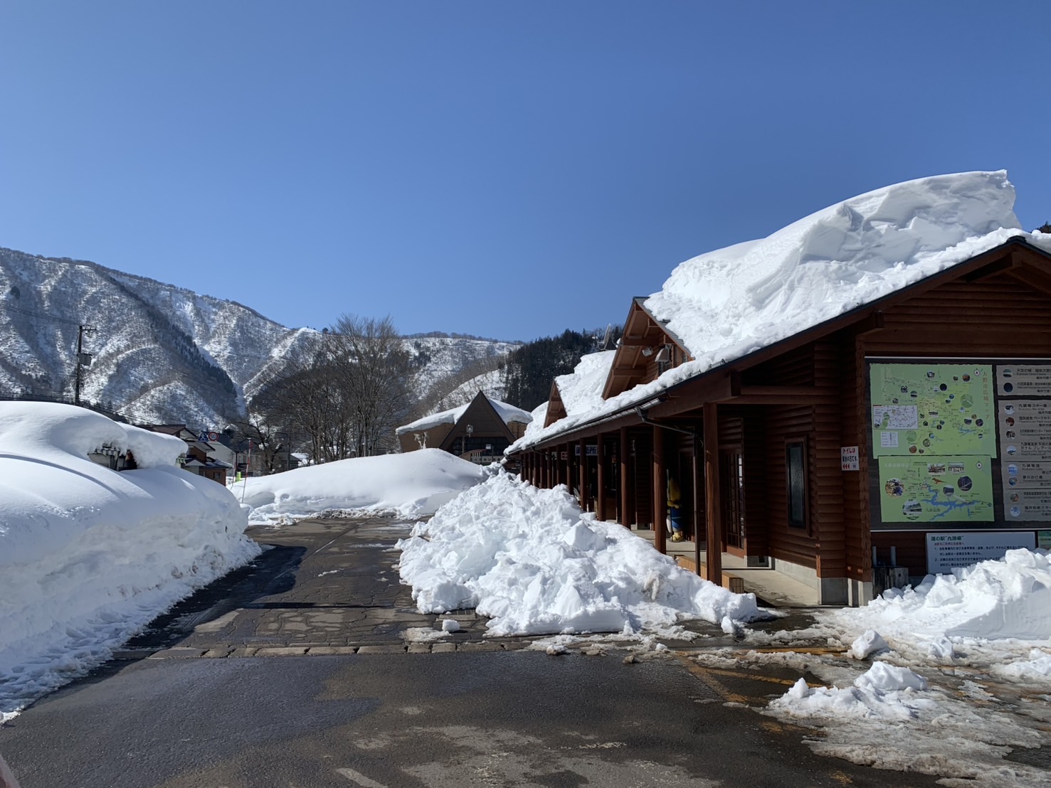 福井の奥越地方は桁違いの積雪です ミヤザキトーヨー住器のブログ 写真2