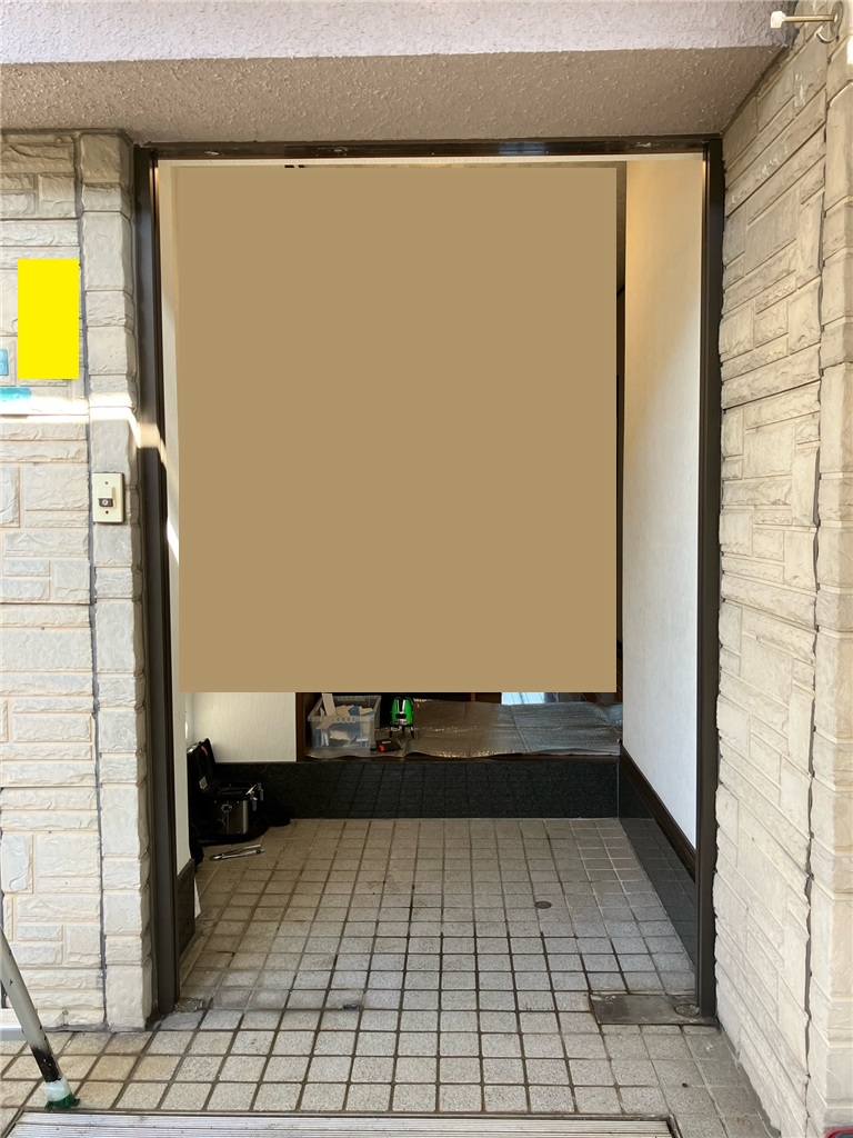 ミヤザキトーヨー住器の【玄関ドアリシェント】フラット玄関のリシェント（カバー工法）施工に関する重要事項の施工事例詳細写真1