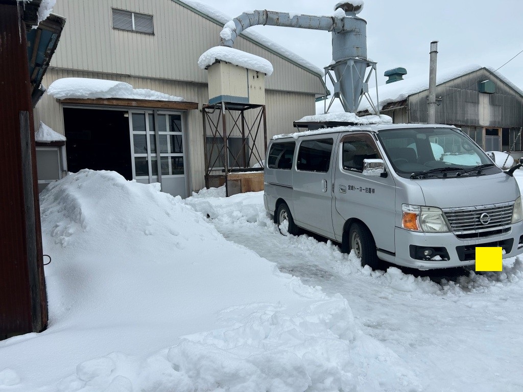 駐車場の除雪も大事!!! ミヤザキトーヨー住器のブログ 写真1