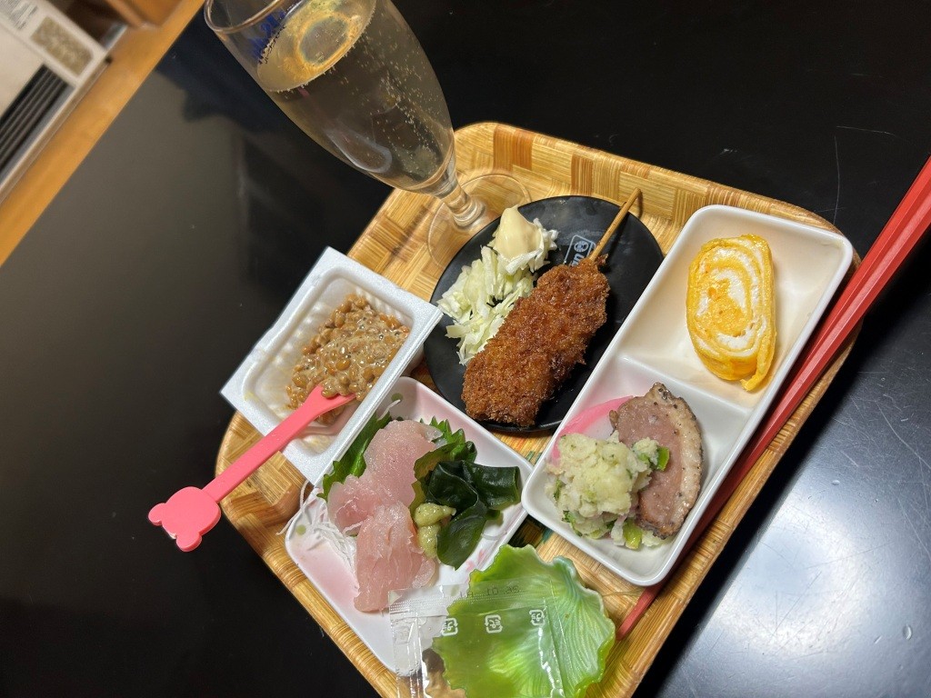 それぞれ欲望のまま夕餉 ミヤザキトーヨー住器のブログ 写真1