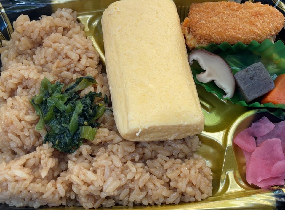 ど~んと一本!だし巻き玉子のお弁当 ミヤザキトーヨー住器のブログ 写真9