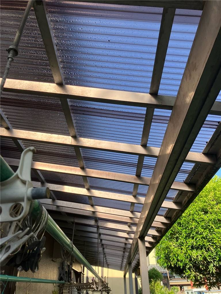 ミヤザキトーヨー住器のアルミテラス屋根波板交換工事の施工後の写真1