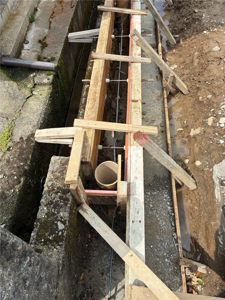 ミヤザキトーヨー住器のフェンスの「表」と「裏」、意識したことありますか?の施工前の写真2
