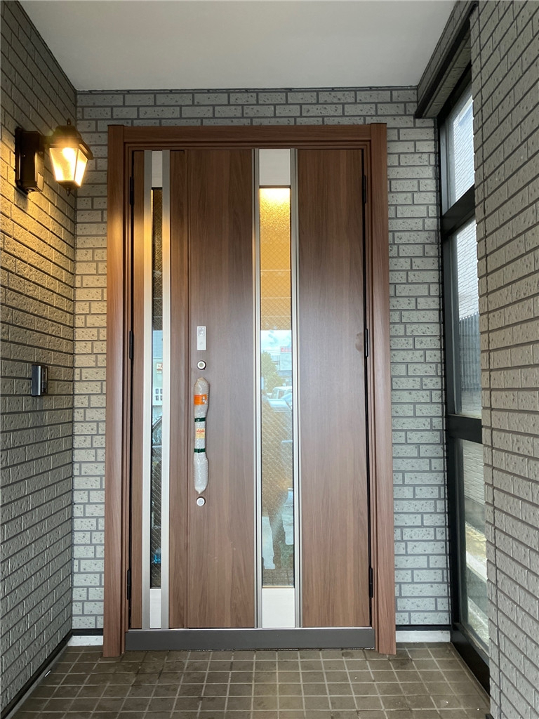 ミヤザキトーヨー住器の【内窓設置+玄関リフォーム】補助金は今年がラストチャンスかも！？賢く使ってお得に快適暮らし！の施工後の写真1