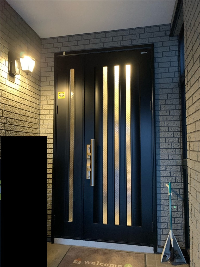 ミヤザキトーヨー住器の【内窓設置+玄関リフォーム】補助金は今年がラストチャンスかも！？賢く使ってお得に快適暮らし！の施工前の写真1