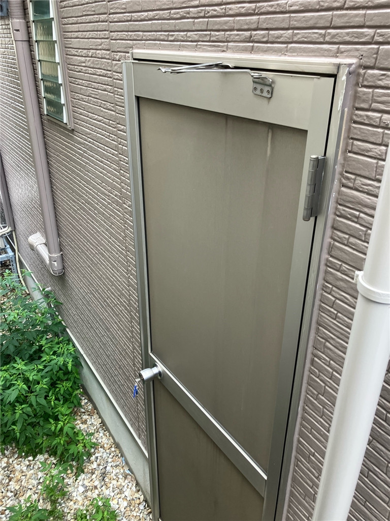 ミヤザキトーヨー住器の【握り玉交換】玄関・勝手口の故障、我慢してない?「全取替え」の心配はいりません!の施工前の写真1