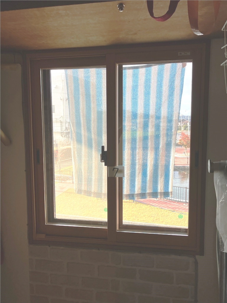 ミヤザキトーヨー住器の西日対策：【内窓設置】で後悔しない！西向きの窓に必須の「遮熱ガラス」の施工後の写真2
