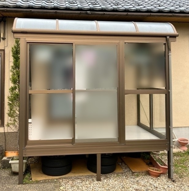 ミヤザキトーヨー住器の【テラス囲い修理】雨樋の破損やパネル割れなどお困りではありませんか？の施工後の写真1