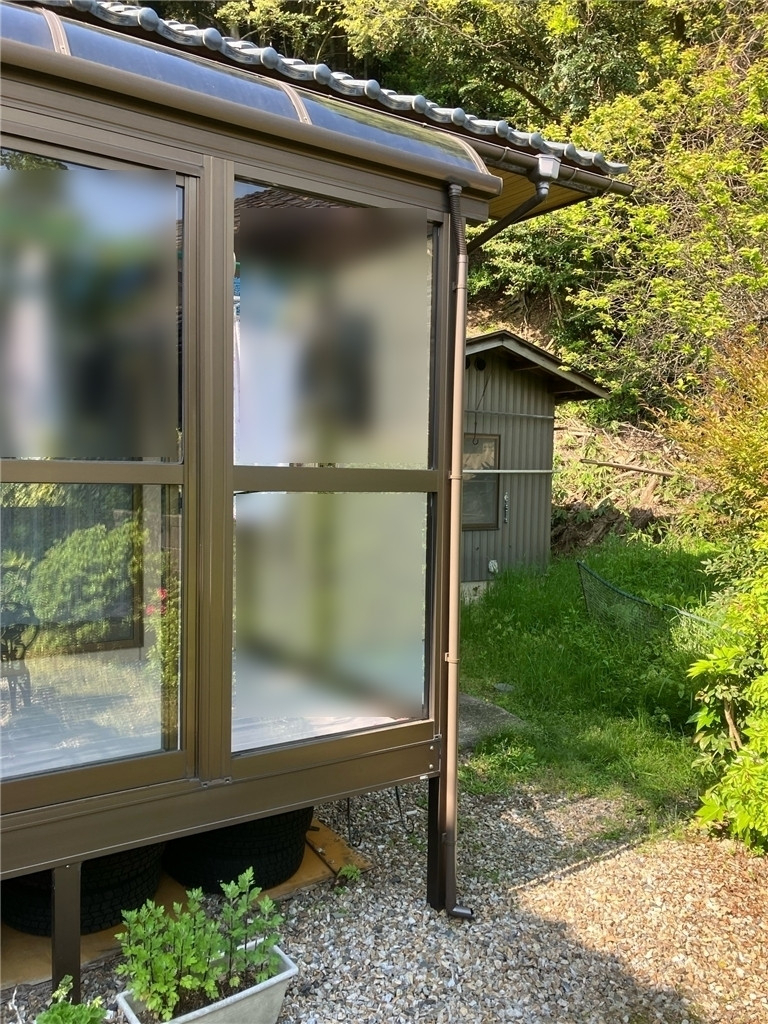 ミヤザキトーヨー住器の【テラス囲い修理】雨樋の破損やパネル割れなどお困りではありませんか？の施工後の写真2