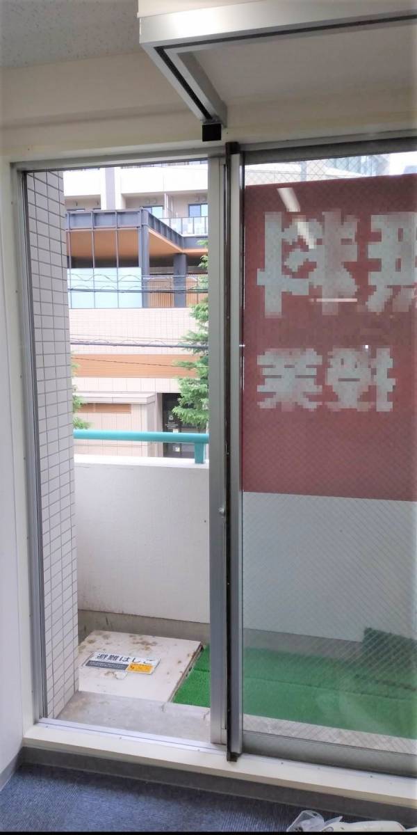 トーヨコトーヨー住器のアミドの新規取付〔川崎市内〕の施工前の写真1