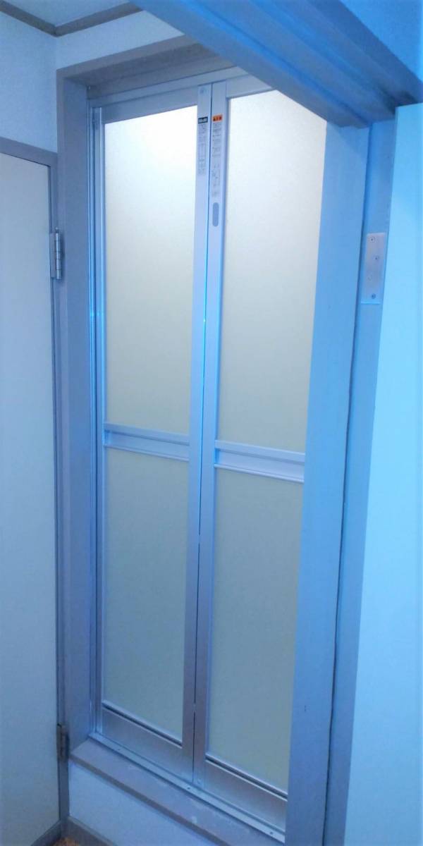 トーヨコトーヨー住器の浴室ドアリフォームの施工後の写真1