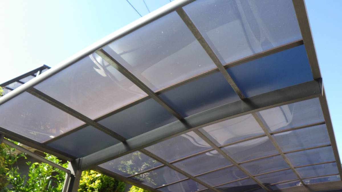 トーヨコトーヨー住器のカーポート 屋根 入替工事の施工後の写真1