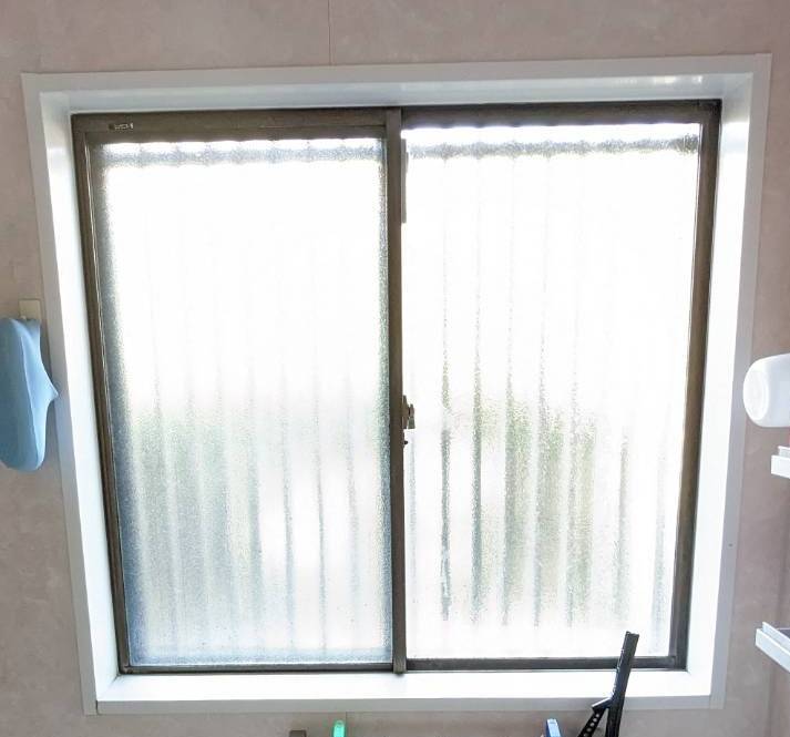 トーヨコトーヨー住器の内窓の取付 インプラスの場合の施工前の写真1