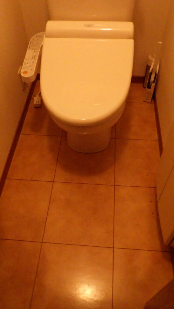トーヨコトーヨー住器のトイレのリフォームの施工前の写真1